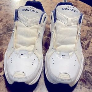 Almost New Mens white Nike Air Monarch size 13/ no strings